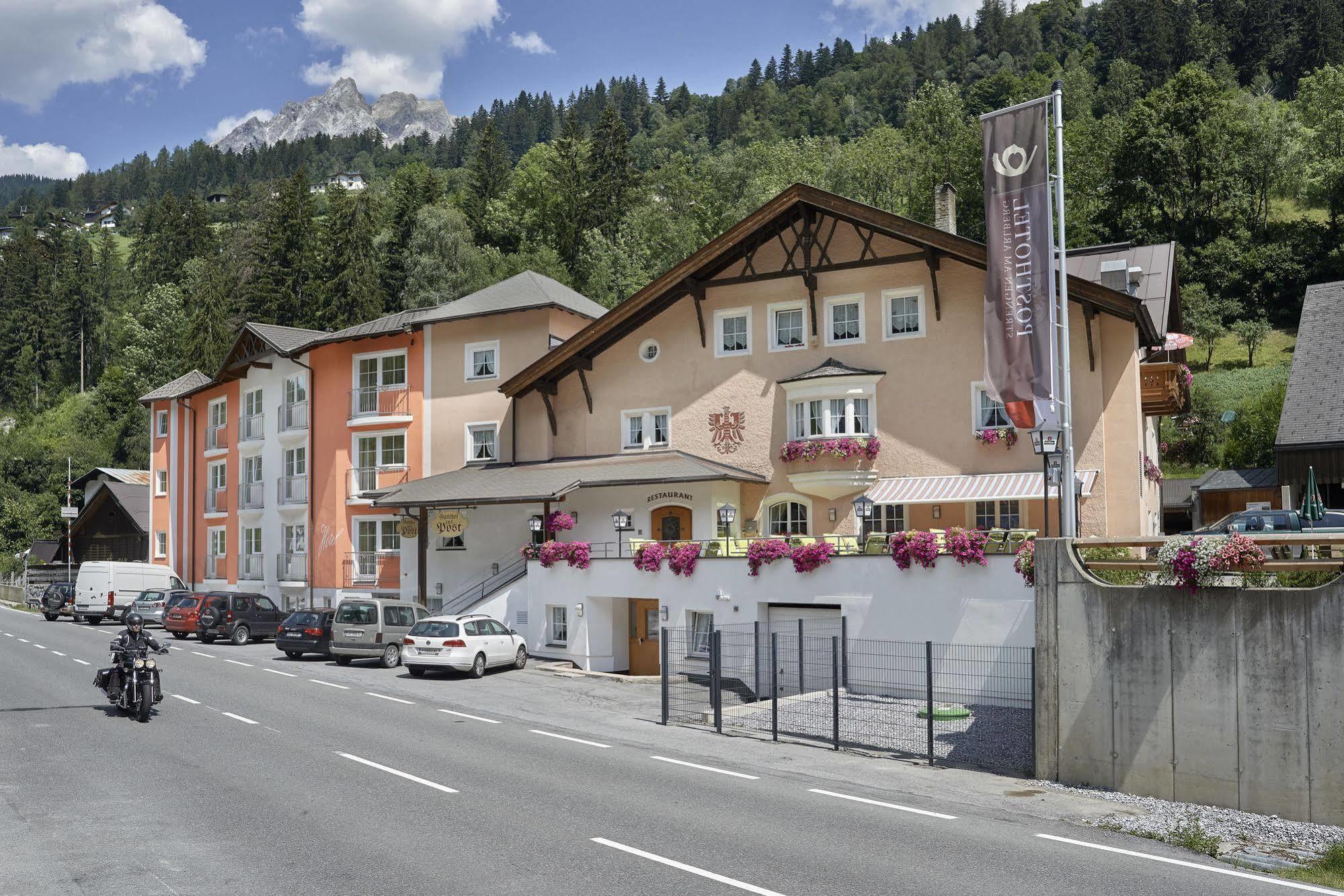 Posthotel Strengen Am Arlberg Exterior foto